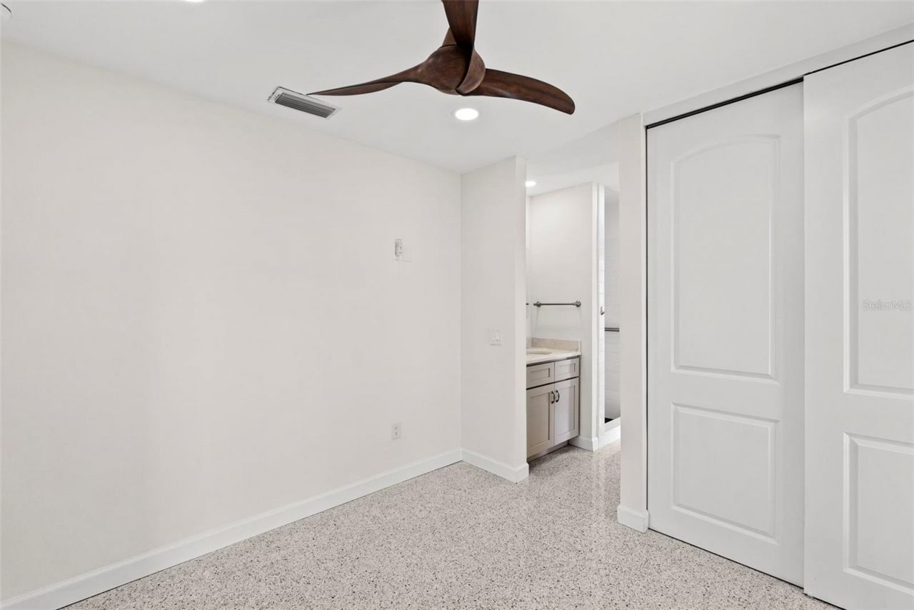 5173 Horseshoe Place, Saint Petersburg, FL 33703 Photo