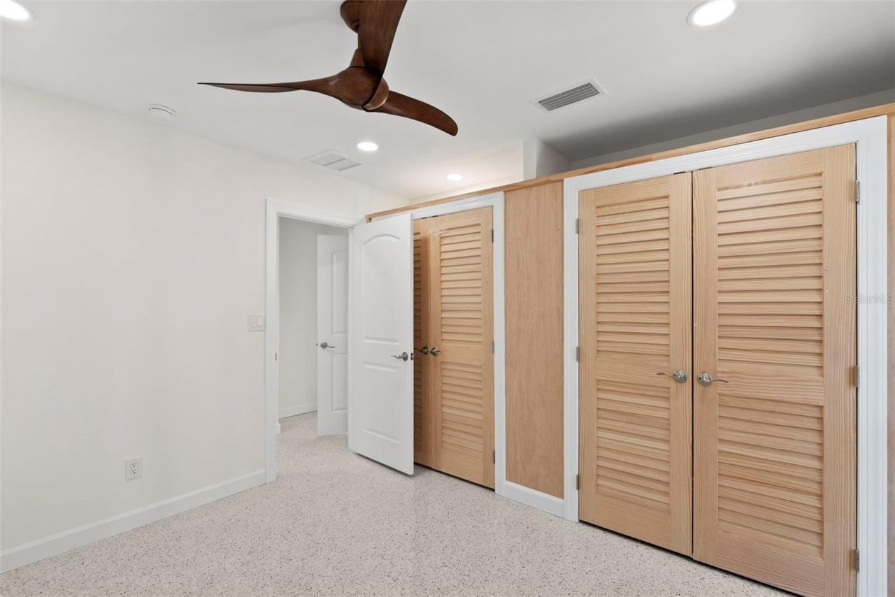 5173 Horseshoe Place, Saint Petersburg, FL 33703 Photo