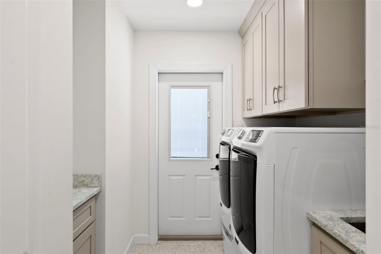 5173 Horseshoe Place, Saint Petersburg, FL 33703 Photo