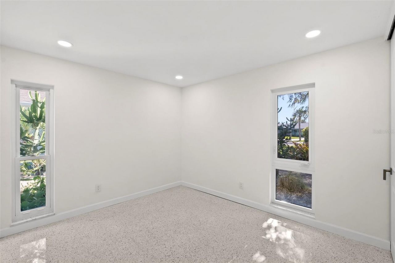 5173 Horseshoe Place, Saint Petersburg, FL 33703 Photo