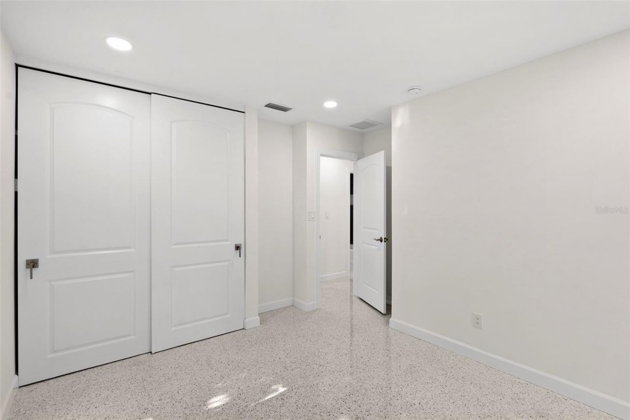 5173 Horseshoe Place, Saint Petersburg, FL 33703 Photo