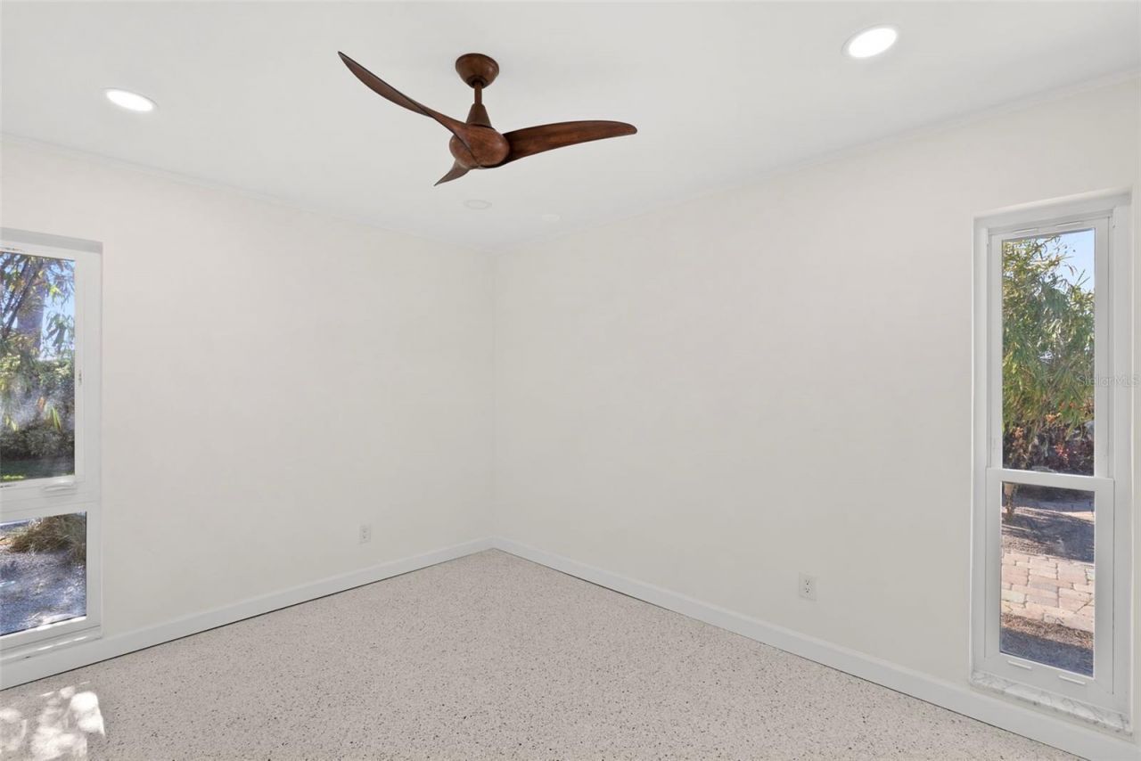 5173 Horseshoe Place, Saint Petersburg, FL 33703 Photo