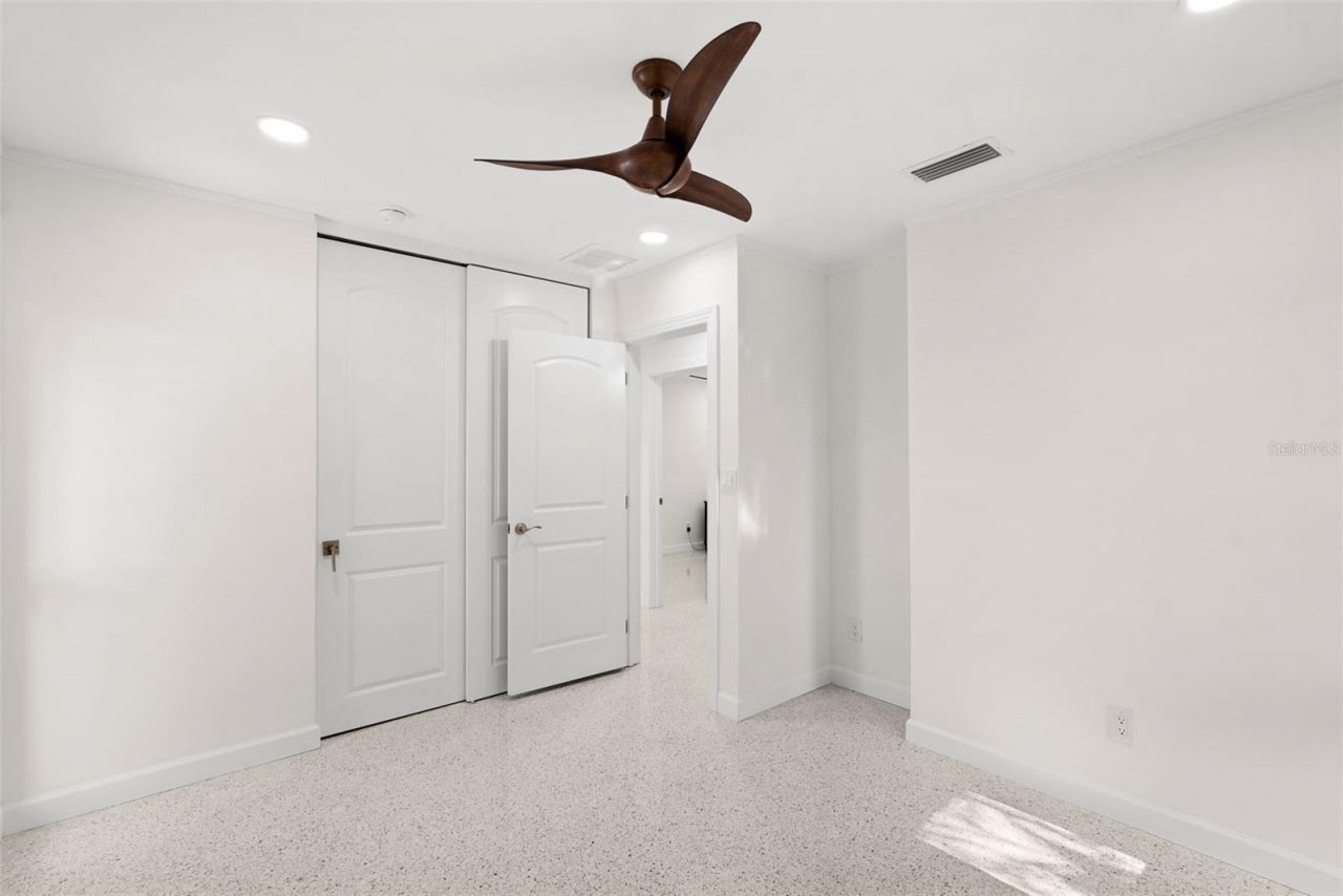 5173 Horseshoe Place, Saint Petersburg, FL 33703 Photo