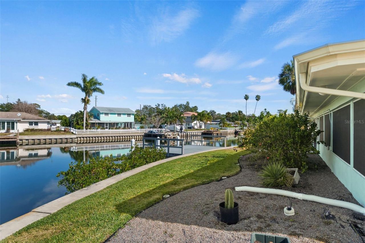 5173 Horseshoe Place, Saint Petersburg, FL 33703 Photo