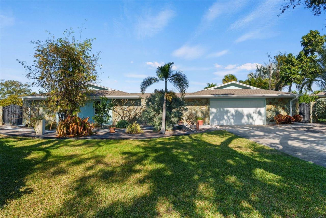 5173 Horseshoe Place, Saint Petersburg, FL 33703 Photo