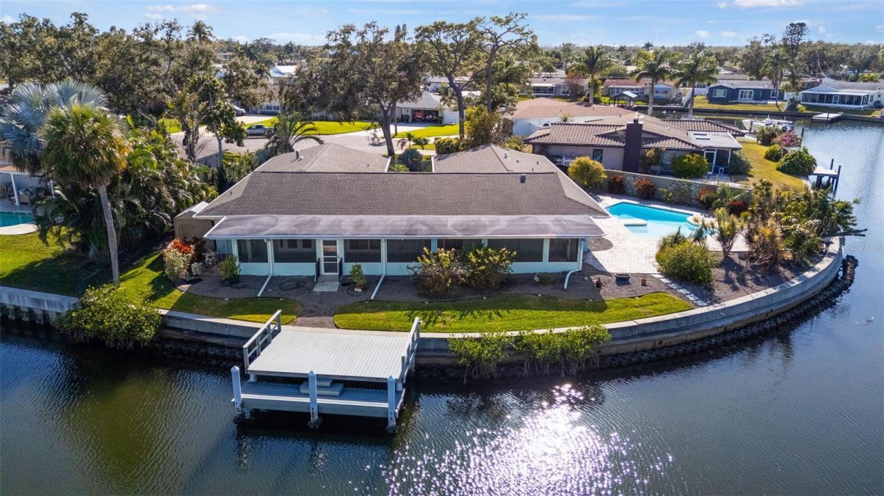 5173 Horseshoe Place, Saint Petersburg, FL 33703 Photo