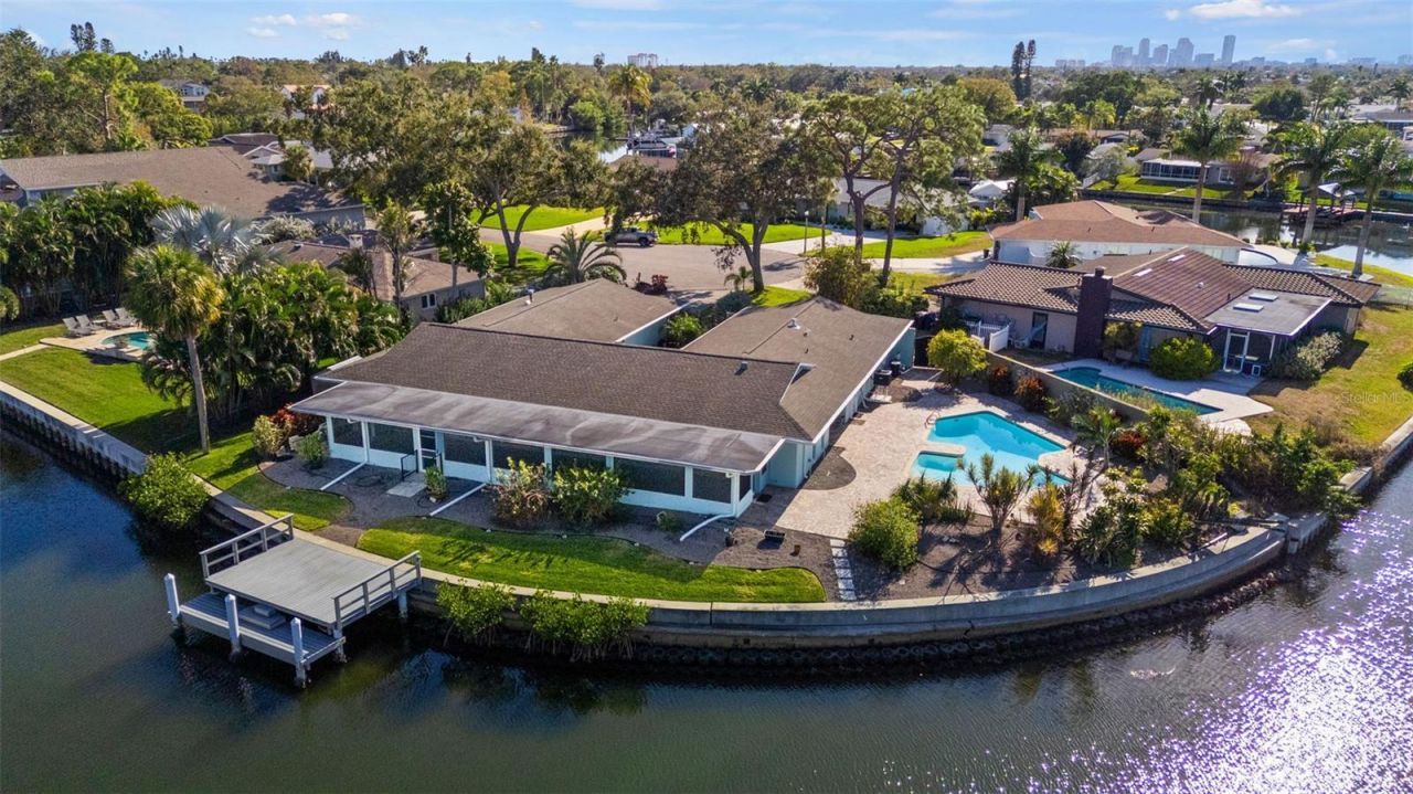 5173 Horseshoe Place, Saint Petersburg, FL 33703 Photo