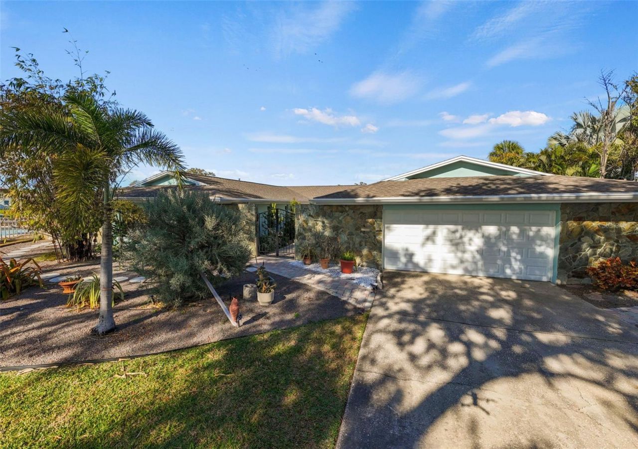 5173 Horseshoe Place, Saint Petersburg, FL 33703 Photo