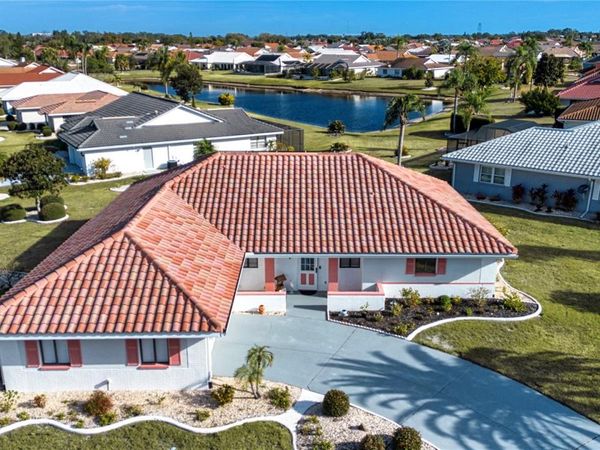 1853 WOLF LAUREL DRIVE, SUN CITY CENTER, FL 33573