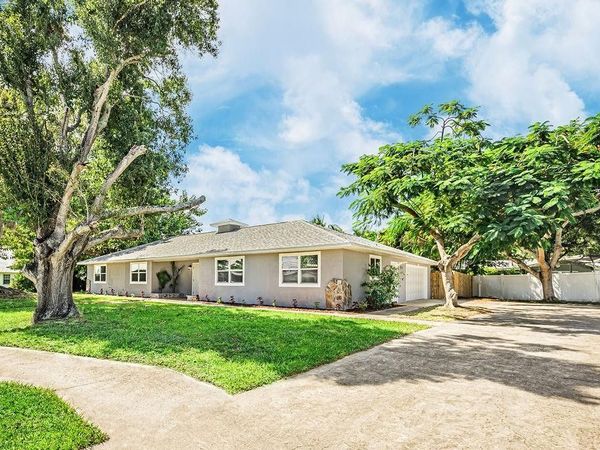 300 Riomar Drive, Port St. Lucie, FL 34952