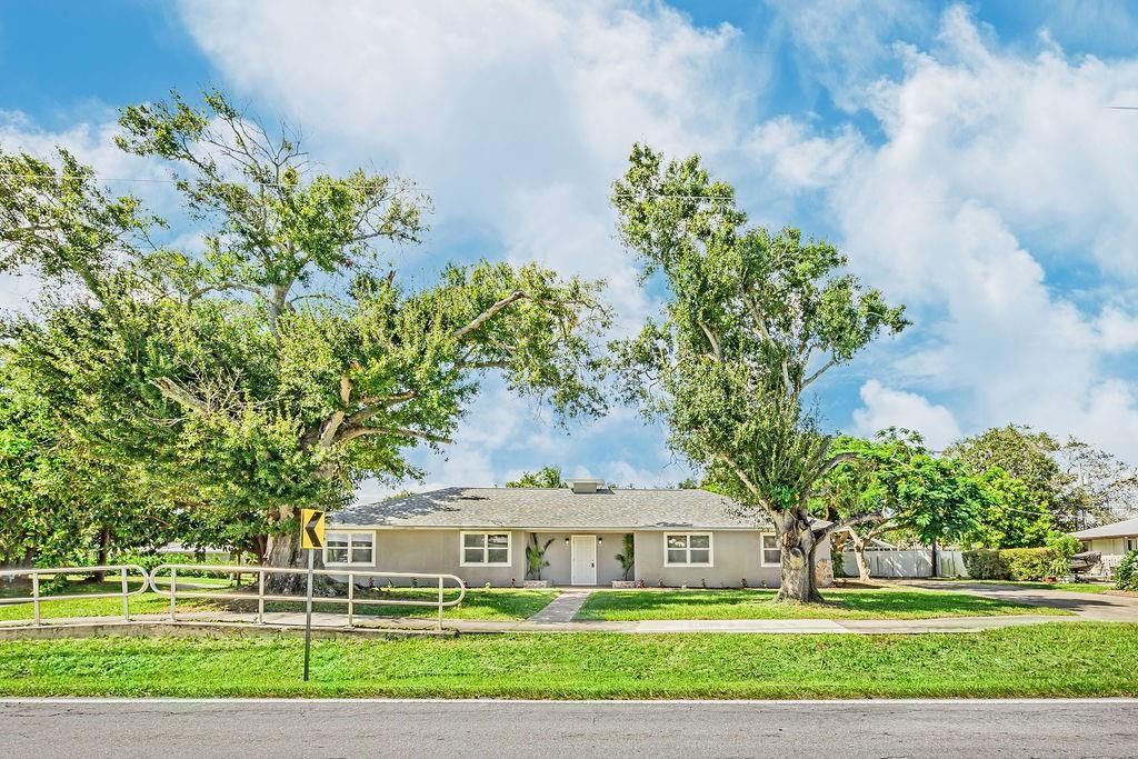 300 Riomar Drive, Port Saint Lucie, FL 34952 Photo