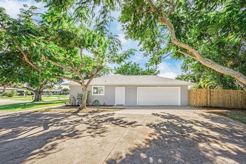 300 Riomar Drive, Port Saint Lucie, FL 34952 Photo