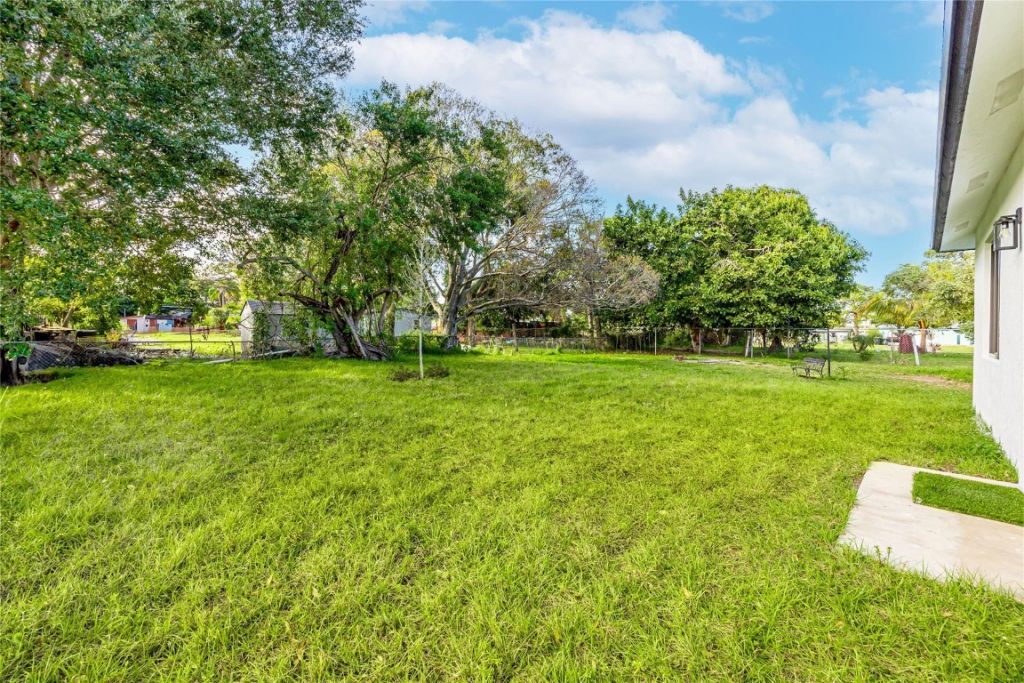 1605 N 23rd St, Fort Pierce, FL 34950 Photo