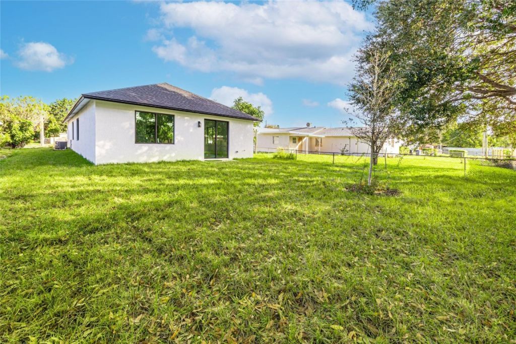 1605 N 23rd St, Fort Pierce, FL 34950 Photo