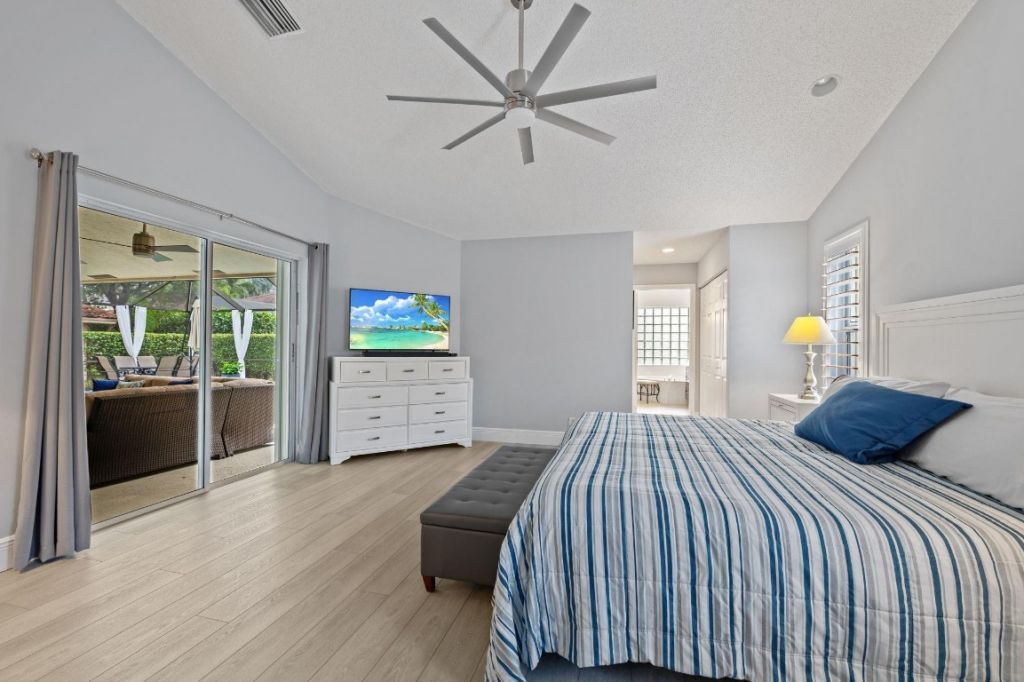 732 Crescent Way, Weston, FL 33326 Photo