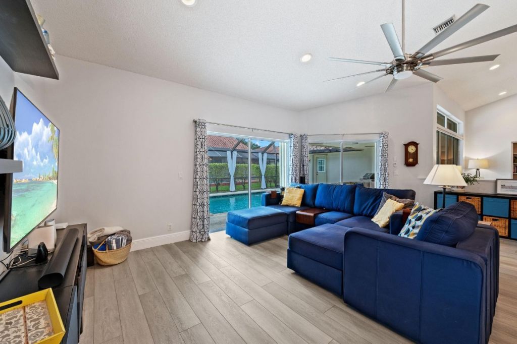 732 Crescent Way, Weston, FL 33326 Photo