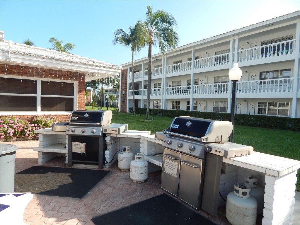 2453 NE 51st Street, Unit D-306, Fort Lauderdale, FL 33308 Photo