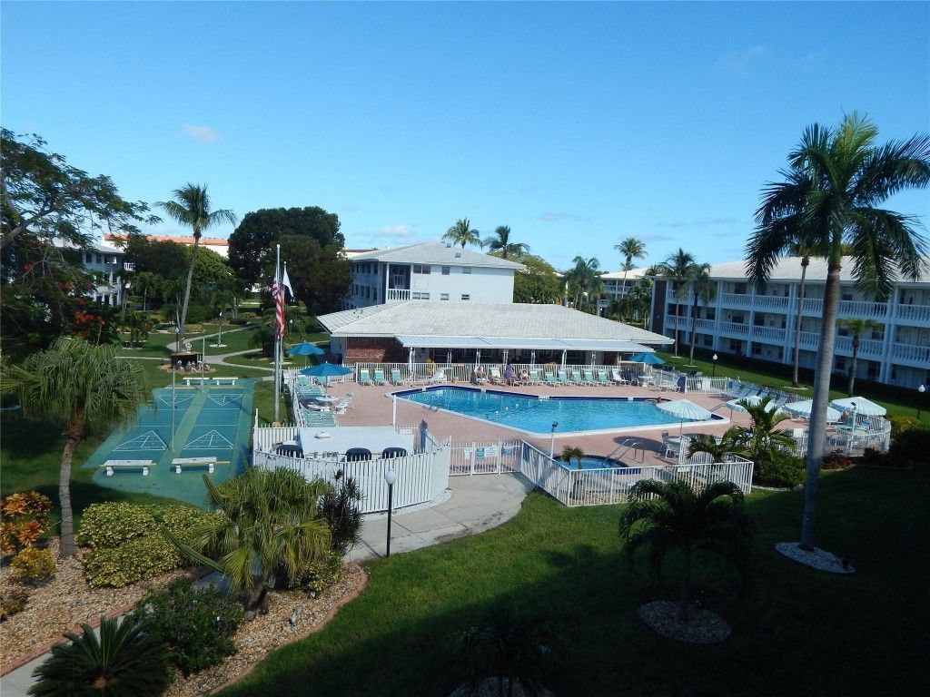 2453 NE 51st Street, Unit D-306, Fort Lauderdale, FL 33308 Photo