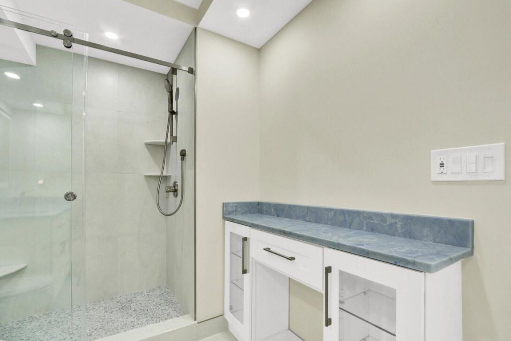 5510 N Ocean Drive, Unit 22d, Singer Island, FL 33404 Photo