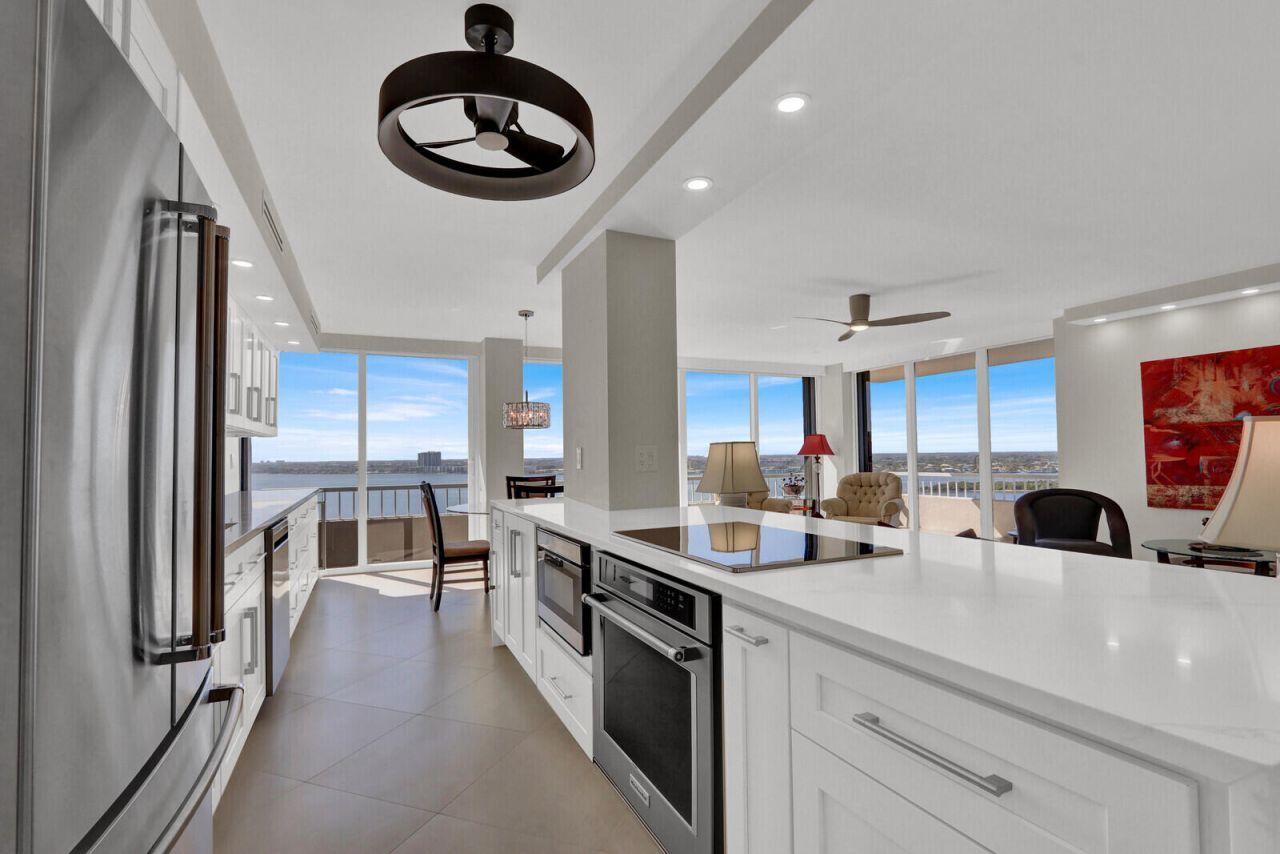 5510 N Ocean Drive, Unit 22d, Singer Island, FL 33404 Photo