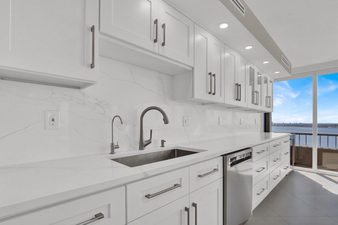 5510 N Ocean Drive, Unit 22d, Singer Island, FL 33404 Photo