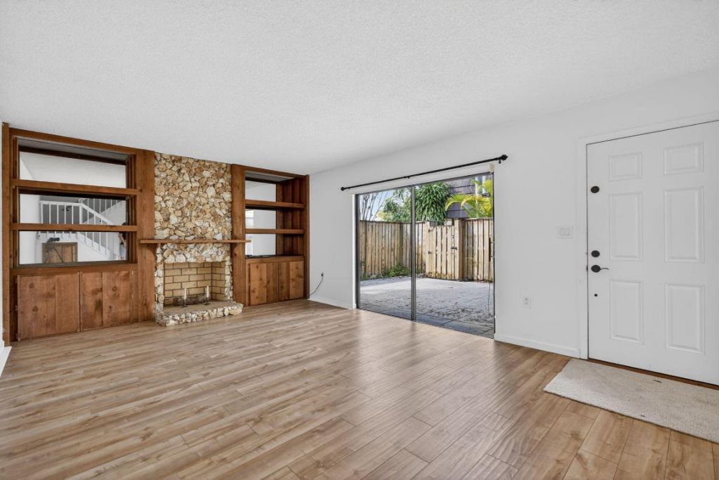 310 3rd Court, Palm Beach Gardens, FL 33410 Photo