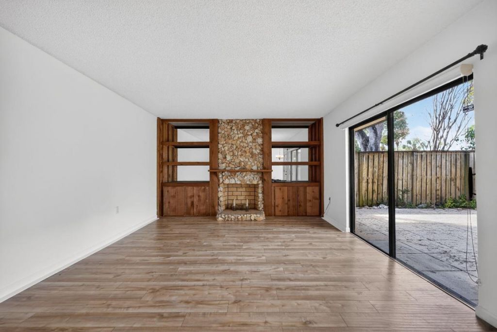 310 3rd Court, Palm Beach Gardens, FL 33410 Photo