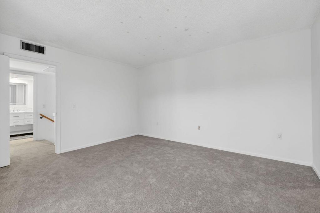 310 3rd Court, Palm Beach Gardens, FL 33410 Photo