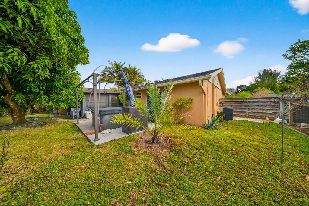 849 Camellia Drive, Royal Palm Beach, FL 33411 Photo