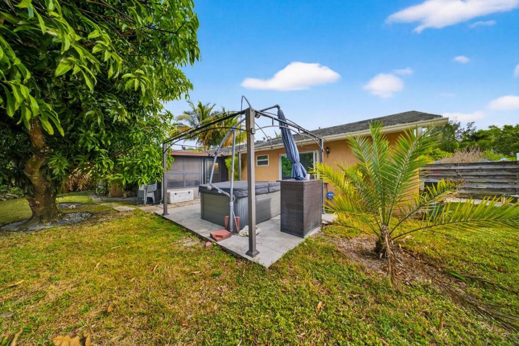 849 Camellia Drive, Royal Palm Beach, FL 33411 Photo