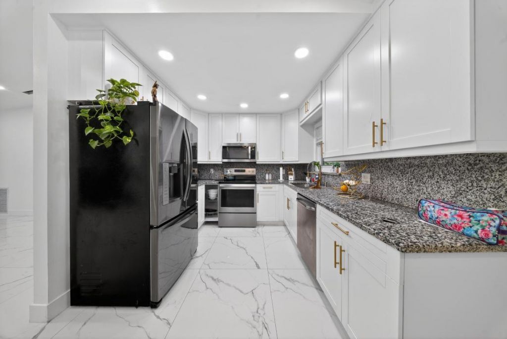 849 Camellia Drive, Royal Palm Beach, FL 33411 Photo