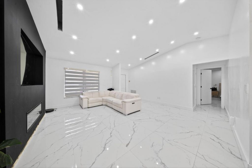 849 Camellia Drive, Royal Palm Beach, FL 33411 Photo