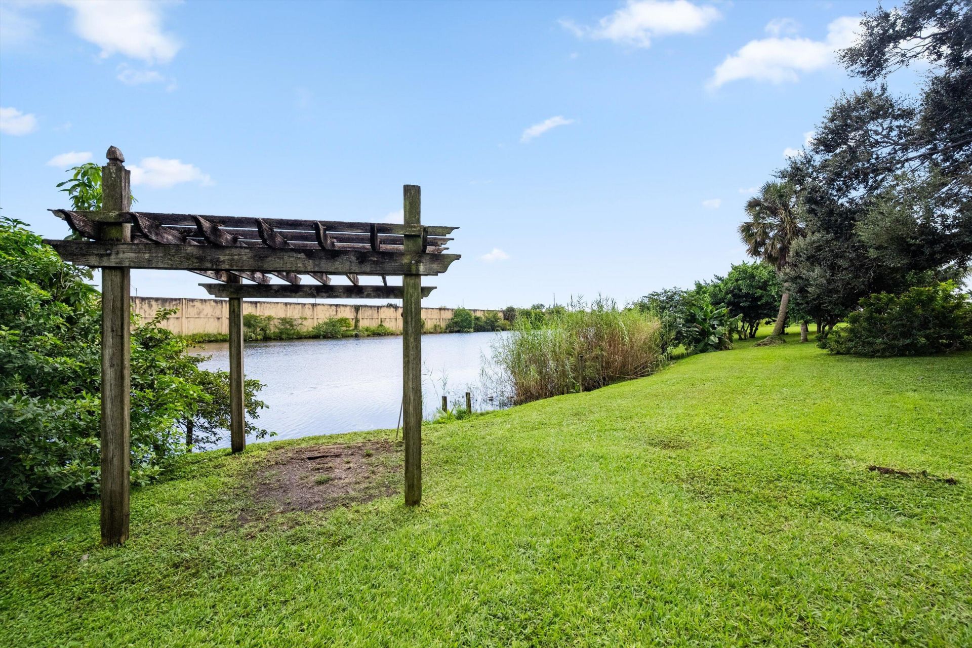6400 Carambola Circle, West Palm Beach, FL 33406 Photo