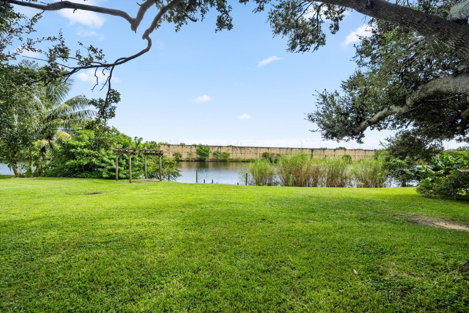 6400 Carambola Circle, West Palm Beach, FL 33406 Photo