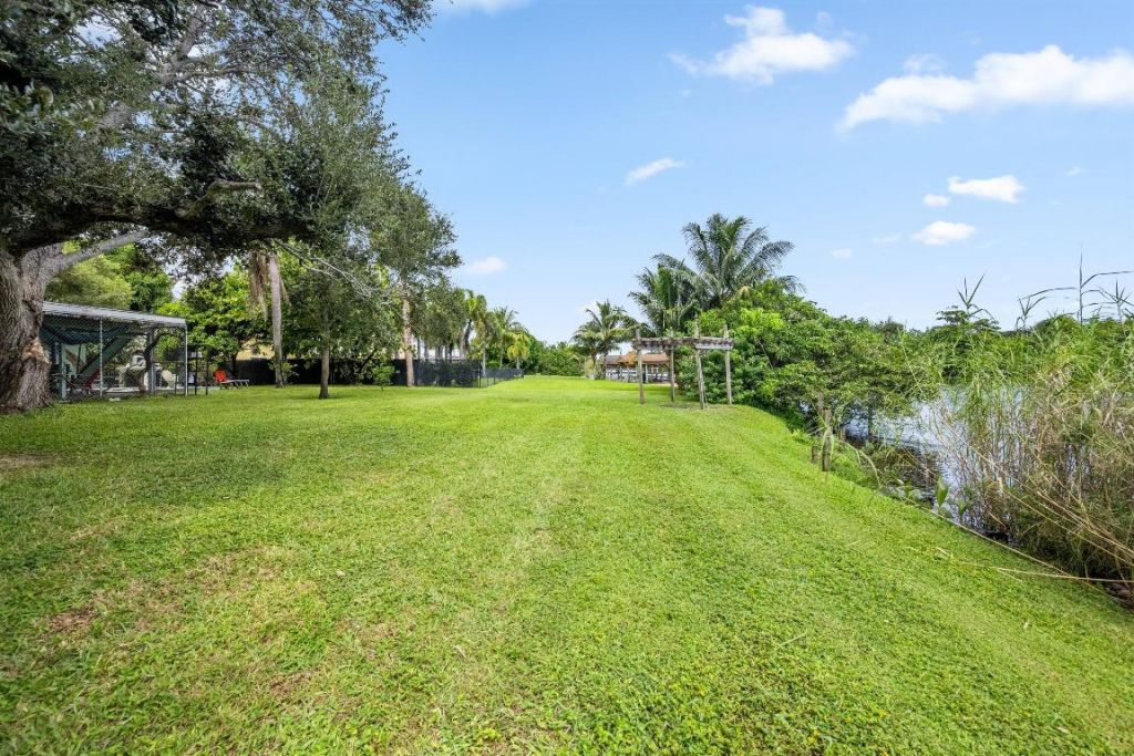 6400 Carambola Circle, West Palm Beach, FL 33406 Photo