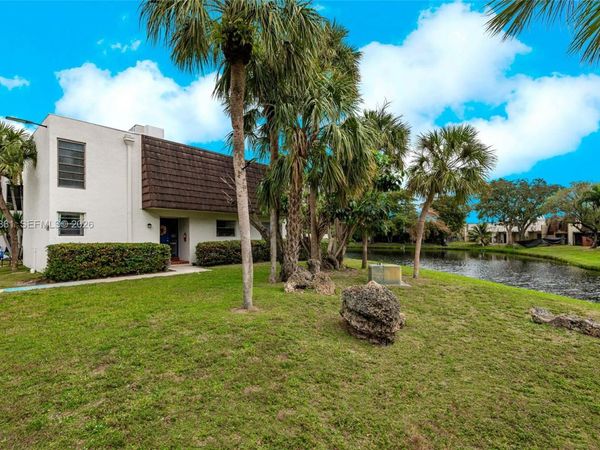 1501 NW 90th Way, Unit 1501, Pembroke Pines, FL 33024