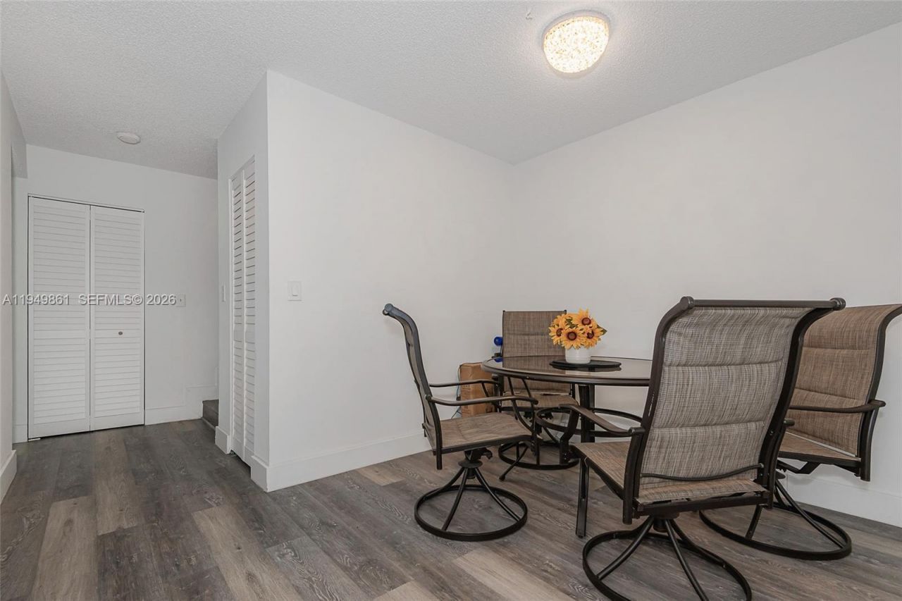 1501 NW 90th Way, Unit 1501, Pembroke Pines, FL 33024 Photo