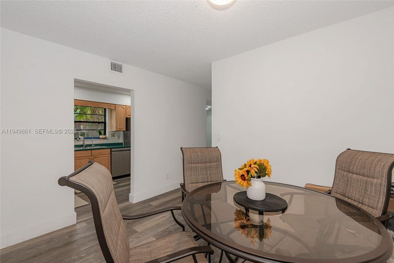 1501 NW 90th Way, Unit 1501, Pembroke Pines, FL 33024 Photo