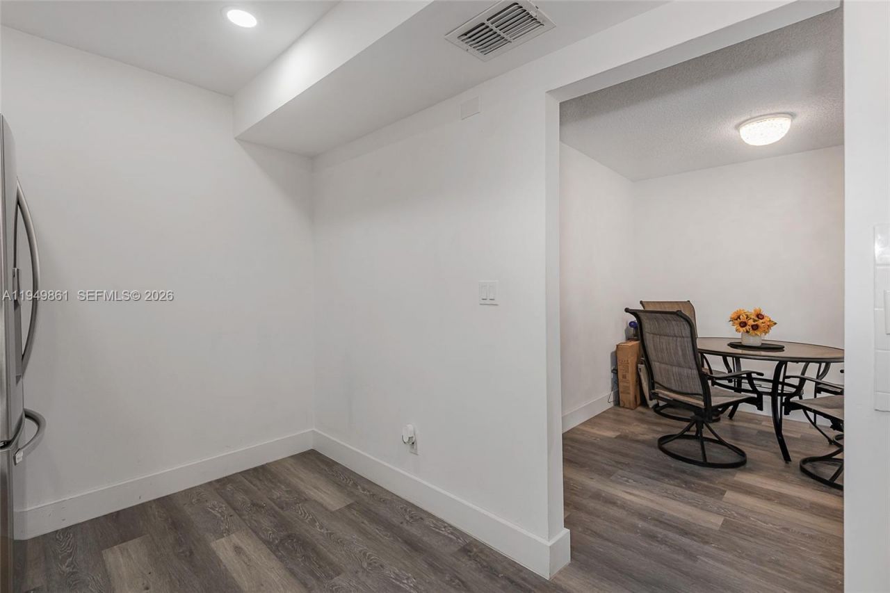 1501 NW 90th Way, Unit 1501, Pembroke Pines, FL 33024 Photo