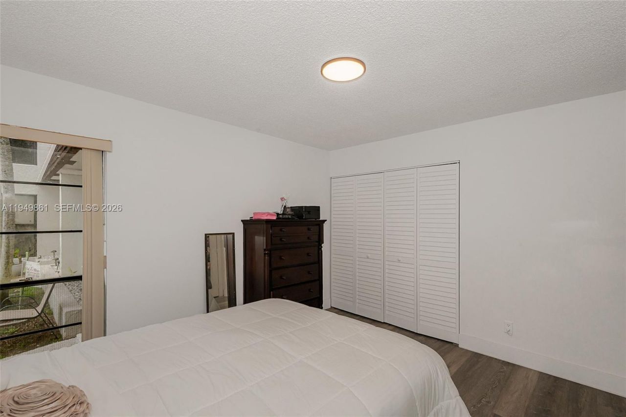 1501 NW 90th Way, Unit 1501, Pembroke Pines, FL 33024 Photo