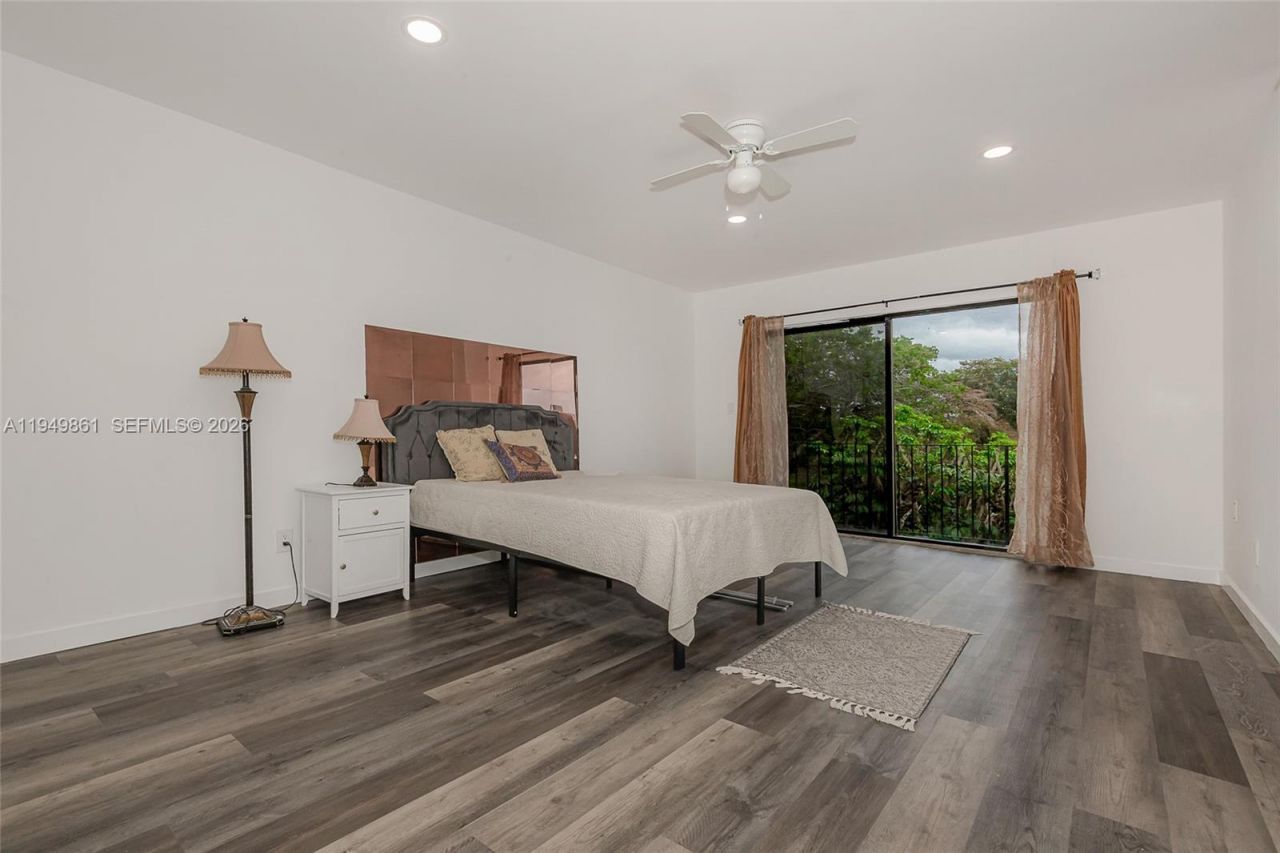 1501 NW 90th Way, Unit 1501, Pembroke Pines, FL 33024 Photo