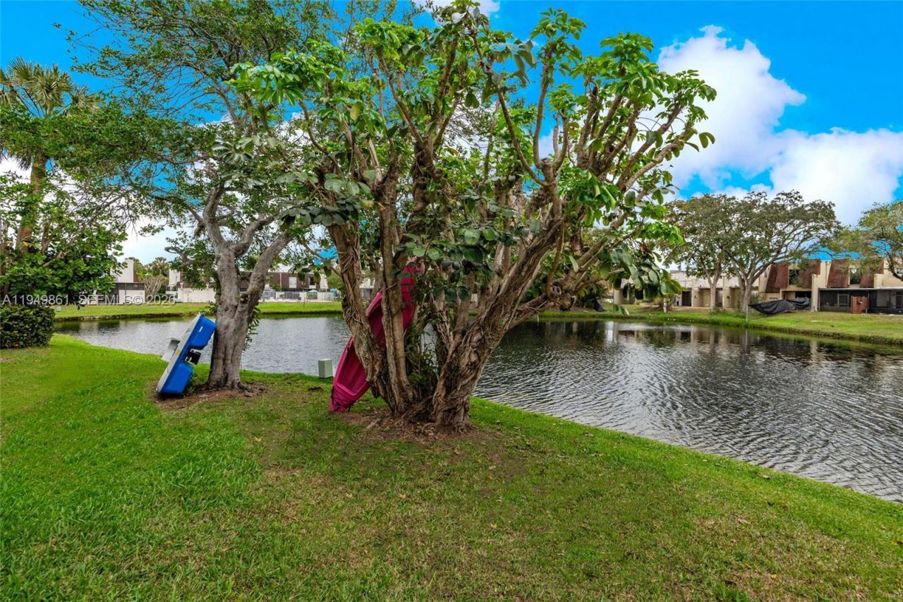 1501 NW 90th Way, Unit 1501, Pembroke Pines, FL 33024 Photo