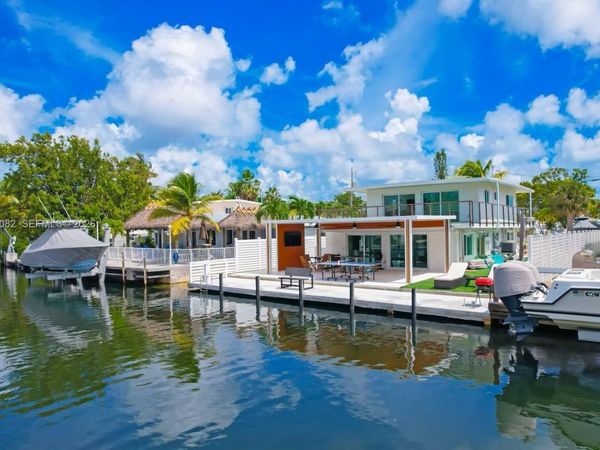 125 Gardenia St, Plantation Key, FL 33070