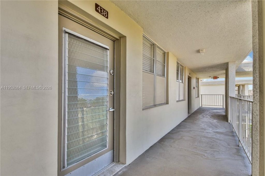 2999 NW 48th Ave , Unit 438, Lauderdale Lakes, FL 33313 Photo