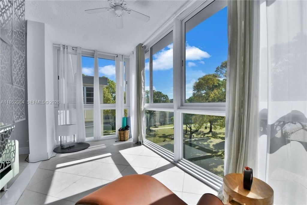 2999 NW 48th Ave , Unit 438, Lauderdale Lakes, FL 33313 Photo