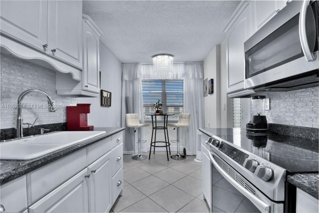 2999 NW 48th Ave , Unit 438, Lauderdale Lakes, FL 33313 Photo