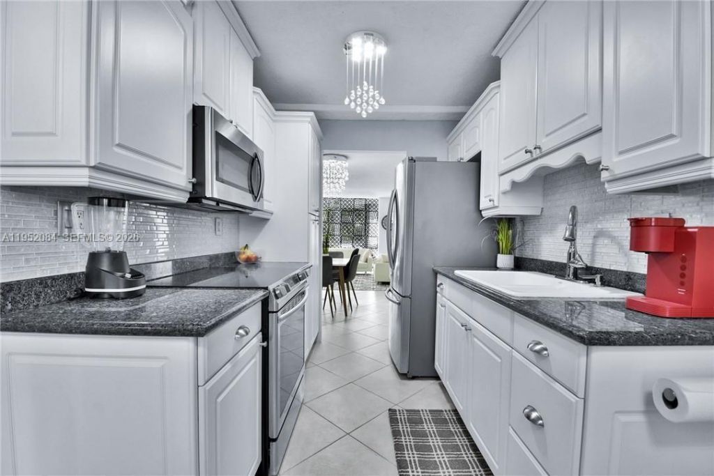 2999 NW 48th Ave , Unit 438, Lauderdale Lakes, FL 33313 Photo