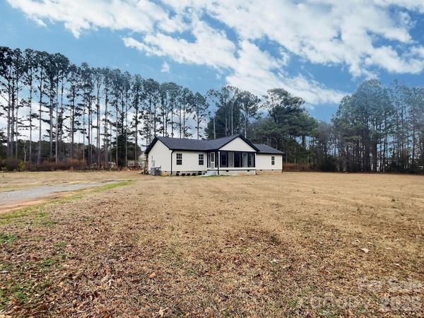 6205 Richburg Road, Great Falls, SC 29055