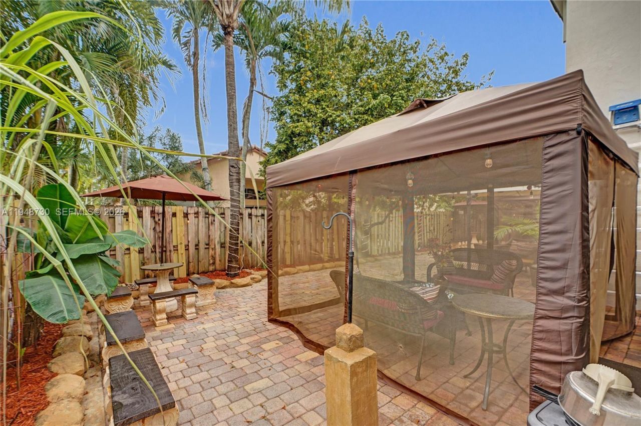 5502 SW 162nd Pl, Miami, FL 33185 Photo