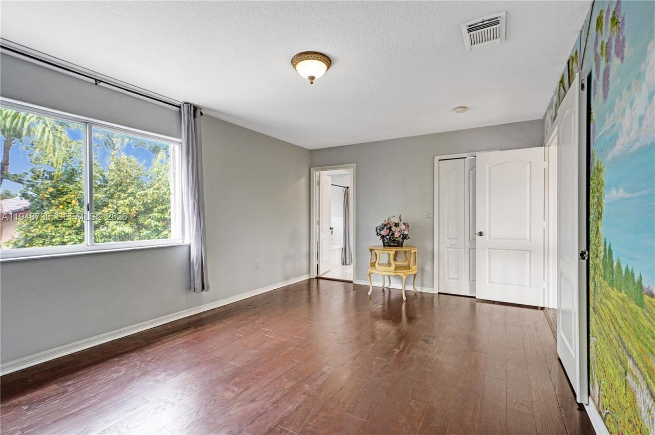 5502 SW 162nd Pl, Miami, FL 33185 Photo